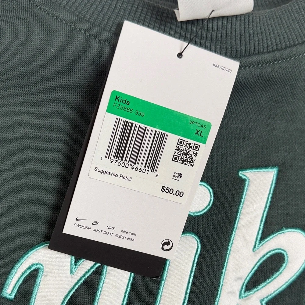 Nike Forest Green Crewneck Sweater Kids XL NWT! - Picture 2 of 3